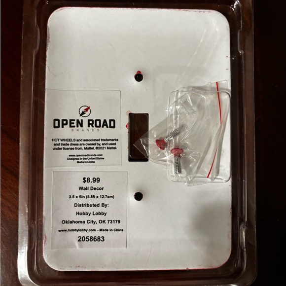 NWT 5 items 2 Hot Wheels Toretto Cali license plate HW light switch plate/ sign - Picture 8 of 11